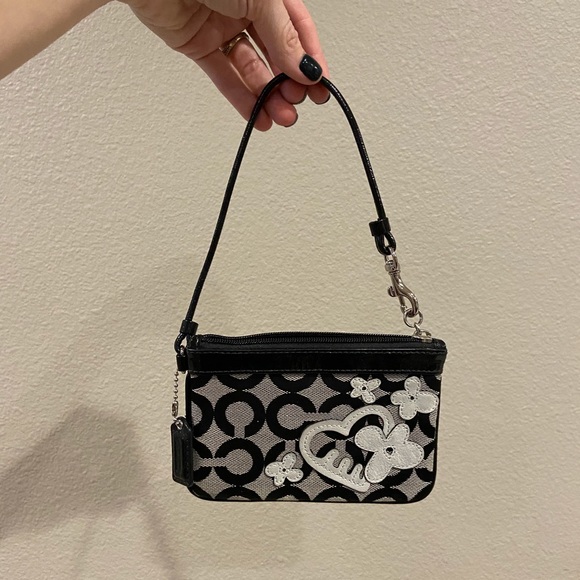 NEW AUTHENTIC Coach Black and White Wristlet with Strap - Picture 1 of 7